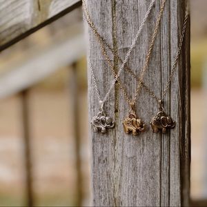 MKW Crafts’ Elephant Necklace